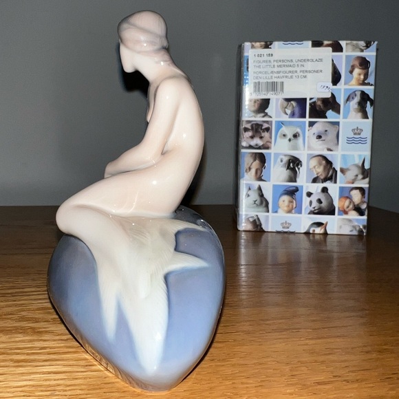 Royal Copenhagen figurine Little mermaid on rock (Edvard Eriksen) 5” - Picture 2 of 8